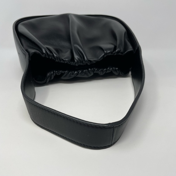 EUC Loeffler Randall Aris Gathered Ruched Petite Shoulder Bag Black Leather - Picture 10 of 15